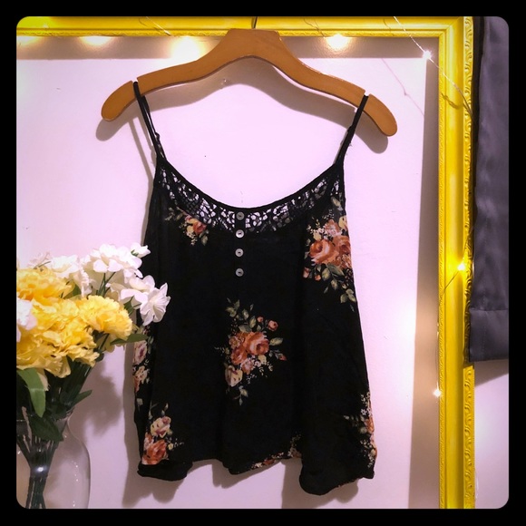 Wet Seal Tops - Floral Tank w/ Crochet Inserts